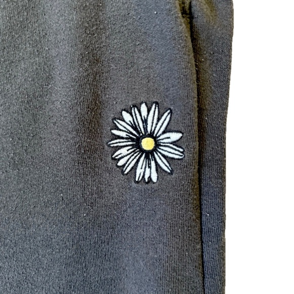 Hollister Ultra High-Rise Daisy Joggers | Dark Gray Sweatpants Loungewear – XS - Picture 2 of 3